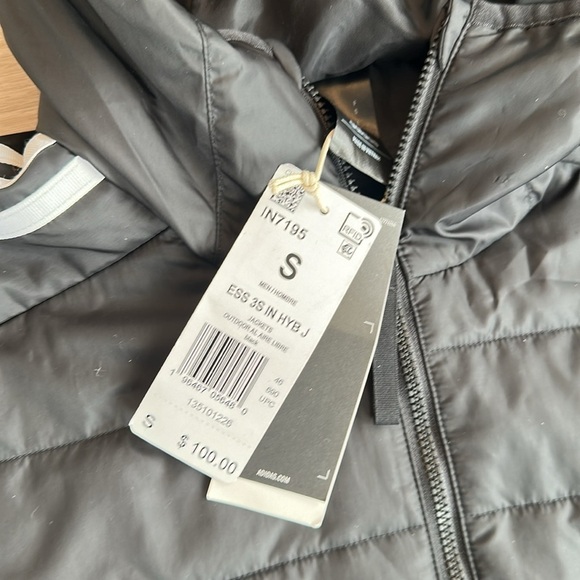 adidas
Essentials 3-Stripes Insulated Hooded Hybrid Jacket - Picture 8 of 12